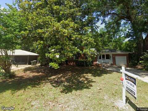 Linda, PENSACOLA, FL 32506