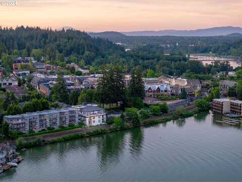 3Rd, LAKE OSWEGO, OR 97034