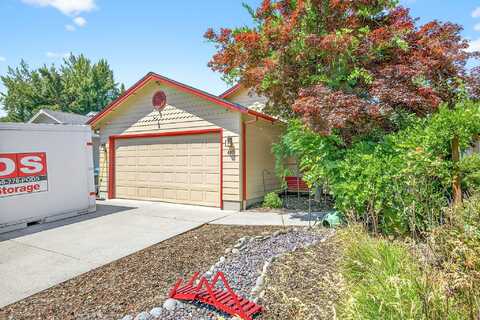 407 Canyon Way, Eagle Point, OR 97524
