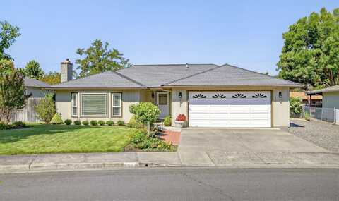 3041 Cheltenham Way, Medford, OR 97504