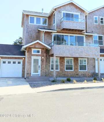 Avenue I, SEASIDE, OR 97138