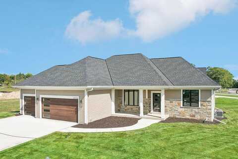 W251N2344 Valleyview Circle, Pewaukee, WI 53072