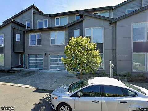 Ne Webster St, Portland, OR 97211