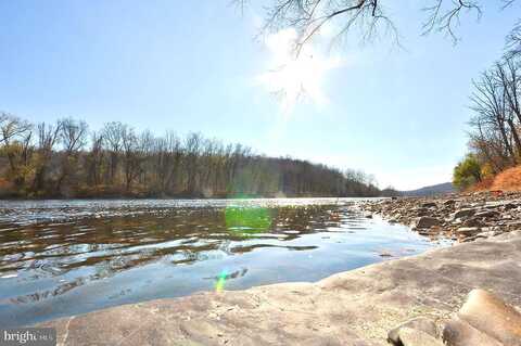 Bridge Five Ln, PIPERSVILLE, PA 18947