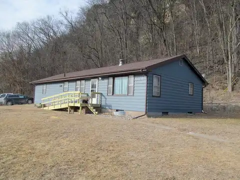 Highway 133, Cassville, WI 53806