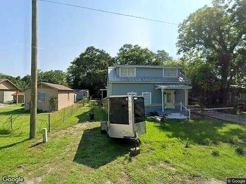 14Th St, Apalachicola, FL 32320