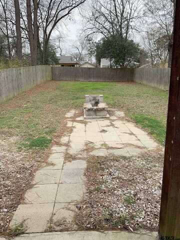 Fenton, TYLER, TX 75702