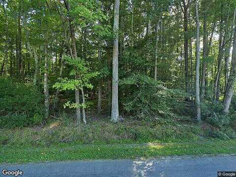 Whippingham Parkway, Carrollton, VA 23314