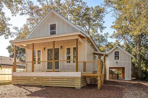 15Th St, Apalachicola, FL 32320