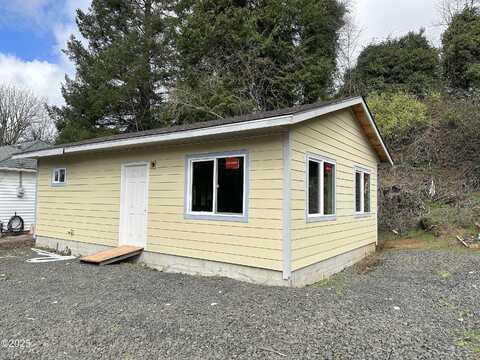 Se 2Nd Street, Toledo, OR 97391