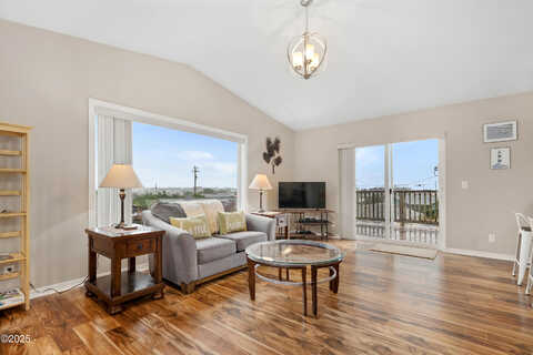 Nw Abbey Court, Waldport, OR 97394
