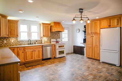Hanks, TROY, PA 16947