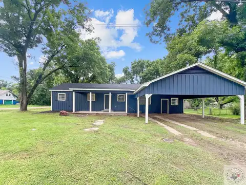 Centre, DE KALB, TX 75559