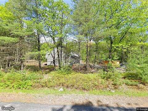 Pocono Circle Drive E, Dingmans Ferry, PA 18328