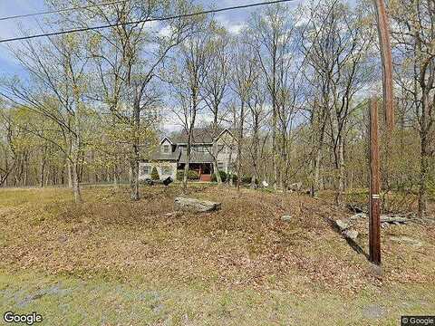 Dewberry Drive, Hawley, PA 18428