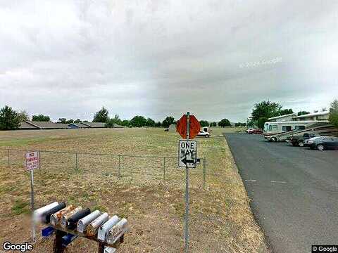 Klickitat St #4, Umatilla, OR 97882
