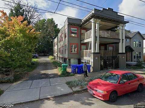 Ne Stanton St, Portland, OR 97212