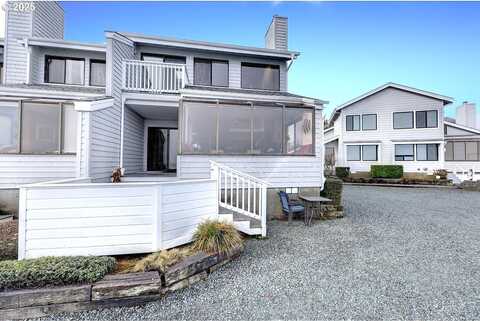 5Th Ave, Hammond, OR 97121