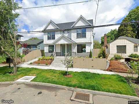 N Mcclellan St #4, Portland, OR 97217