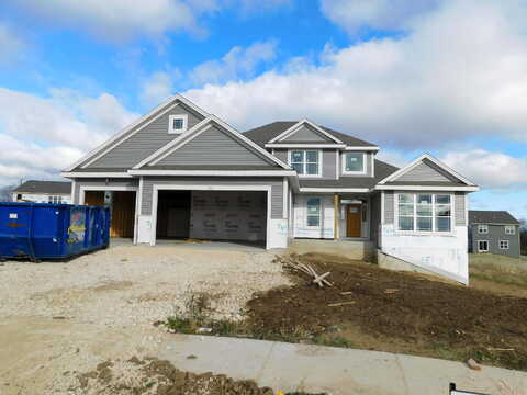 Hummingbird Ct, Grafton, WI 53024