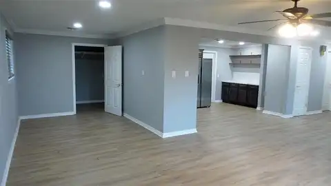 Oak Street, Caldwell, TX 77836