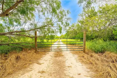 Fm 628, Riviera, TX 78379