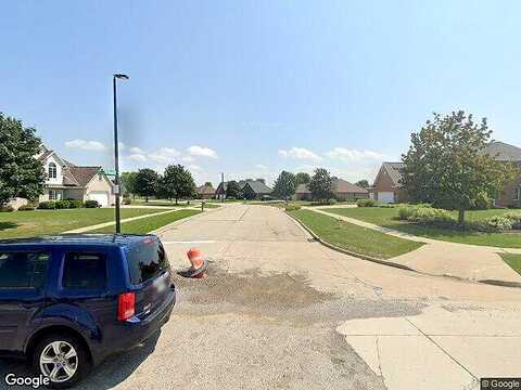 N Honeysuckle Circle, De Pere, WI 54115