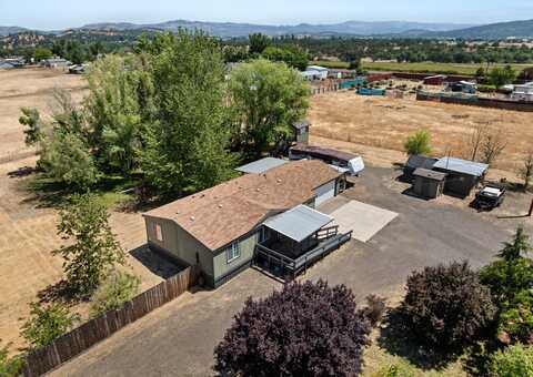 4633 Avenue E, White City, OR 97503