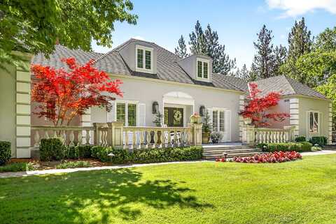 357 Reiten Drive, Ashland, OR 97520