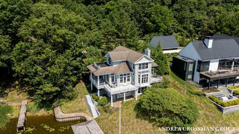 873 PARK STREET, SAUGATUCK, MI 49453