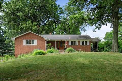 903 ROBINSON AVENUE, BARBERTON, OH 44203