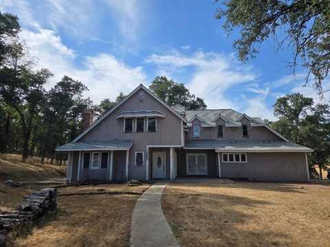 10663 Oak Valley Road, Angels Camp, CA 95222