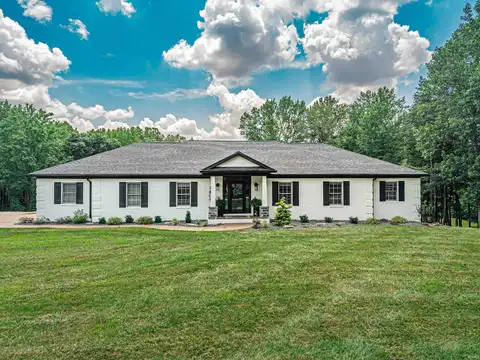 7801 Woodridge Drive, Wadesville, IN 47638