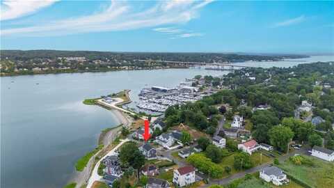 18 North Water Street, Portsmouth, RI 02871