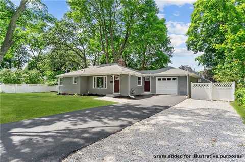 89 Naushon Avenue, Warwick, RI 02888