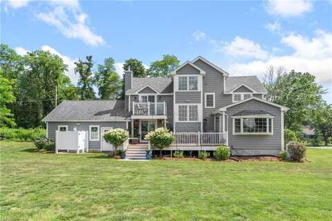 12 Windward Circle, Warwick, RI 02889