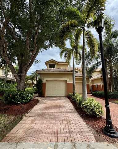 3912 Tree Top Dr, Weston, FL 33332