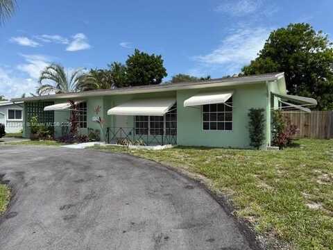 917 SE 15th Ct, Deerfield Beach, FL 33441