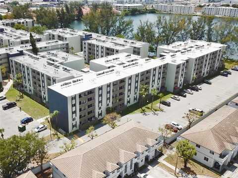 10090 NW 80th Ct, Hialeah Gardens, FL 33016