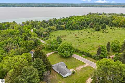 11888 Hickin Road, Rapid City, MI 49676