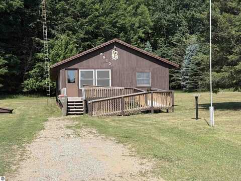 3910 S Vandermeulen Road, Mc Bain, MI 49657