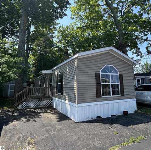 604 Shadywood Street, Elk Rapids, MI 49629