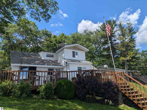 847 S Crescent, Au Gres, MI 48703