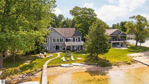 536 Brakel Point Drive, Traverse City, MI 49685