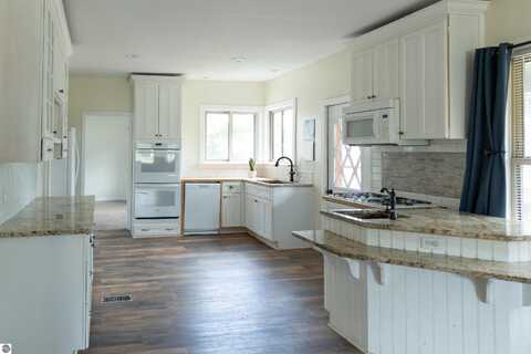 321 E River Street, Cadillac, MI 49601