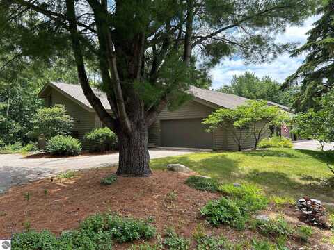 6556 Mission Ridge, Traverse City, MI 49686