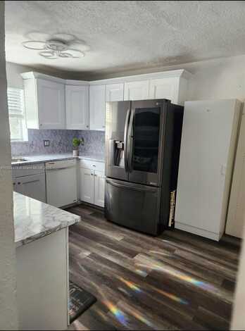 561 NE 159th St, Miami, FL 33162
