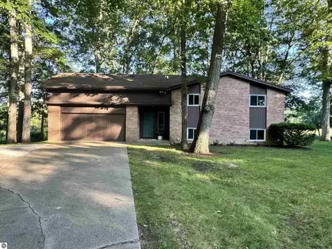 173 S Spring Street, Midland, MI 48640