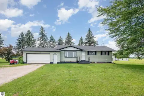 9498 E Vernon Road, Coleman, MI 48618