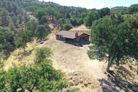 25470 Bear Valley Road, Tehachapi, CA 93561
